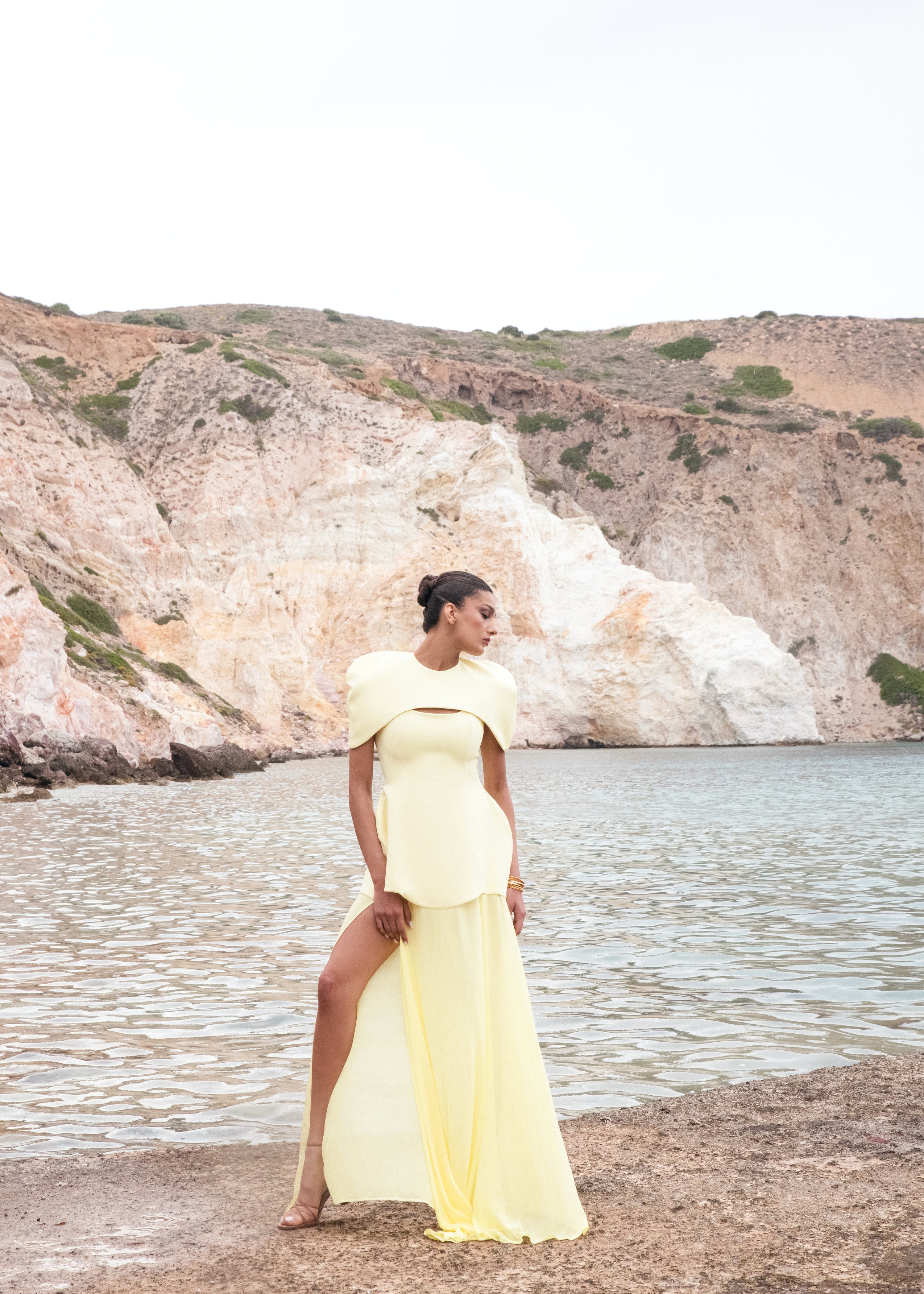 Verona Butter Yellow Dress M Verona Butter Yellow Dress M