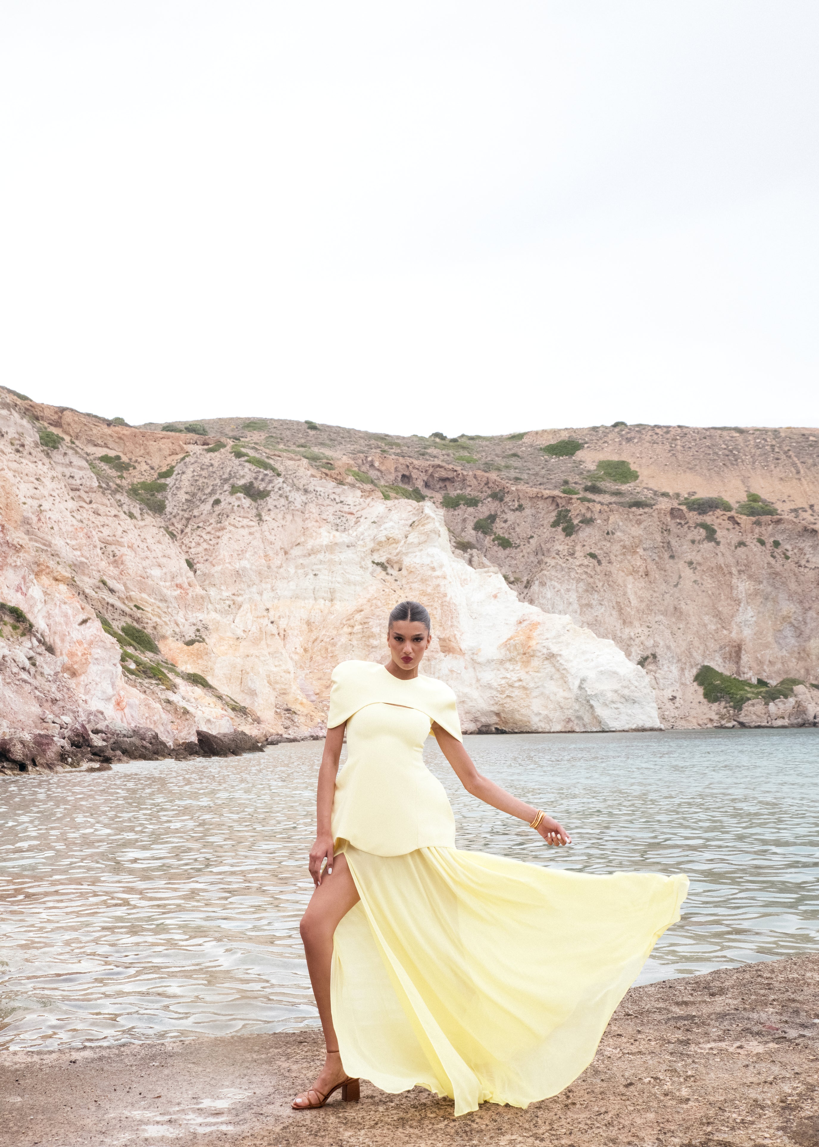 Verona Butter Yellow Dress M Verona Butter Yellow Dress M