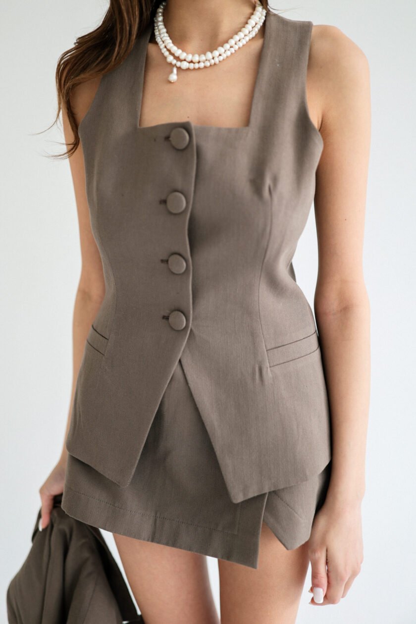 Lush Brown Linen Vest - Image 5